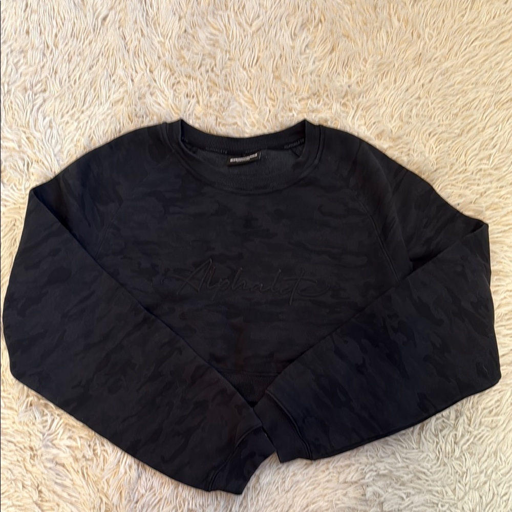 Alphalete Camo Crop Sweatshirt